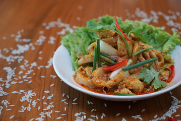 Fried squid with salted egg is a good food for eating food.