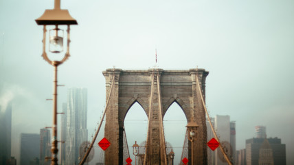 Brooklyn Bridge: tower arches & suspension cables