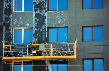 The gondola lift or scaffold