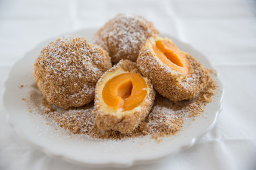 Marillenknödel, Aprikosenknödel 