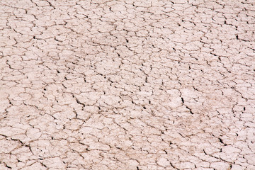 Terre desséchée dans marais salants, région de Guérande, Loire Atlantique, France