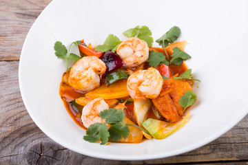 Asian shrimp salad