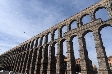 Fototapeta premium monumentos de la ciudad de Segovia, acueducto romano, España