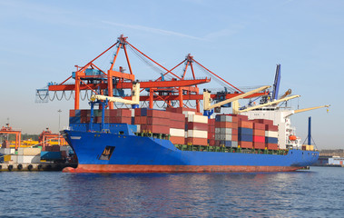 Fototapeta premium Container Ship in port