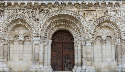 Fototapeta na wymiar Door of Church Poitiers
