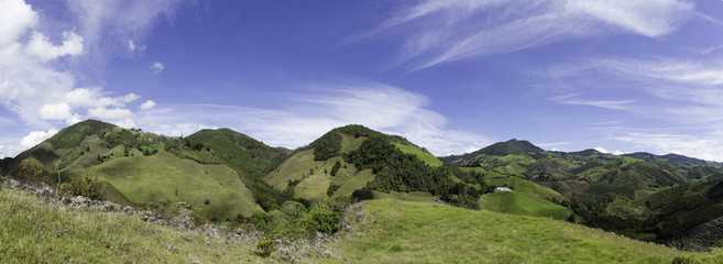 Fototapeta na wymiar Beautiful landscape of the mountains of Abejorral, Antioquia, Colombia