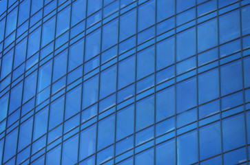Obraz na płótnie Canvas Modern skyscraper with tinted windows