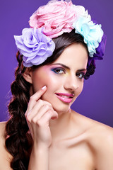 Obraz na płótnie Canvas beautiful girl with purple makeup