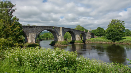 Fototapeta na wymiar The arches of Old Stirling Bridge
