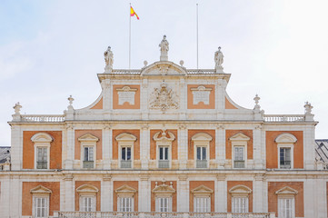 Fototapeta na wymiar Fachada del Palacio Real de Aranjuez. Madrid, España