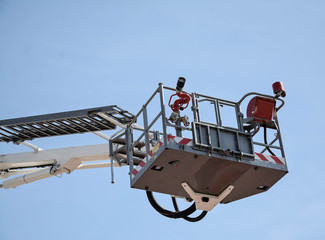 white hydraulic construction cradle