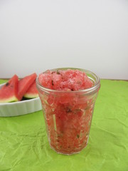 Granita aus Wassermelone und Basilikum