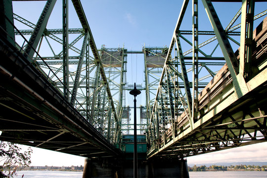 Fototapeta I5 bridge over columbia river