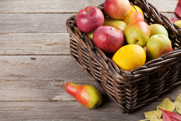 Autumn fruits box