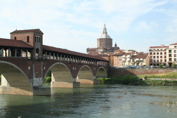 Fototapeta na wymiar Il ponte_Pavia dal Borgo