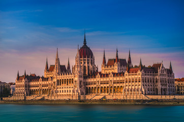 Fototapeta premium Hungary parliament building at sunset
