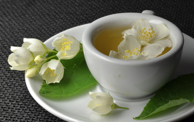 jasmine tea with fresh flowers