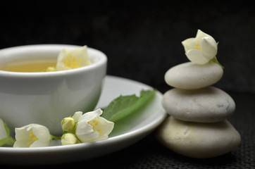 jasmine tea with fresh flowers