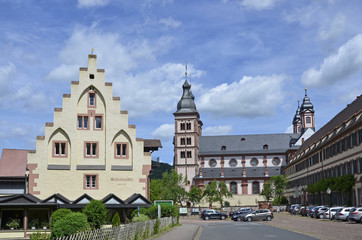 Fototapeta premium Schlossplatz der ehem.Benediktinerabtei, Amorbach