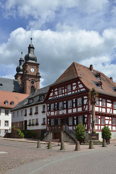 Altes Rathaus am Marktplatz, Amorbach