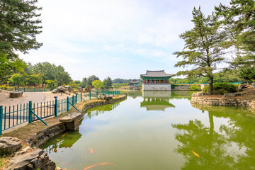 Obraz premium Donggung Palace and Wolji Pond in Gyeongju, South Korea