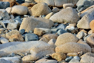 Gros galets sur la côte bretonne