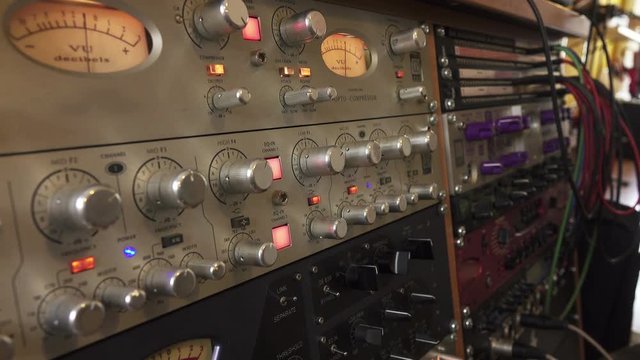 Recording Studio, Analogue Compressor