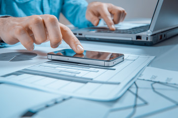 The concept of Omnichannel between devices to improve the performance of the company. Innovative...