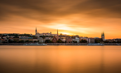 Fototapeta premium Stunning panoramic photo of Budapest Hungary