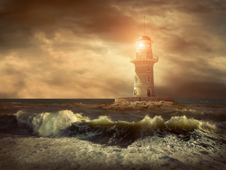 Naklejka premium Lighthouse on the sea under sky