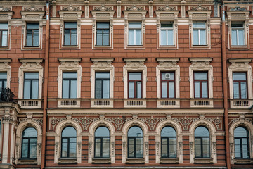 Fototapeta na wymiar Old beautiful building in Saint Petersburg. Building pattern