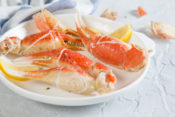 Boiled crab claws