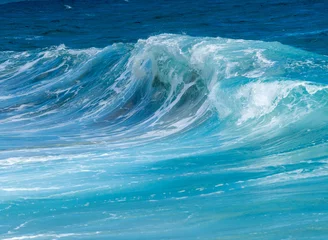 Printed kitchen splashbacks Water Frozen motion of ocean waves off Hawaii