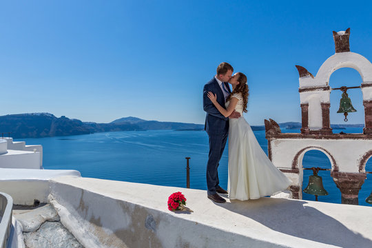 Wedding couple on Santorini