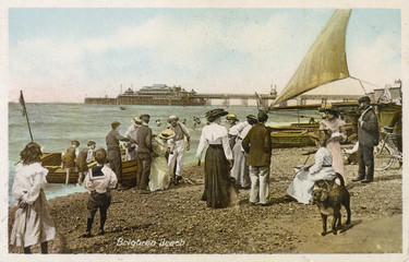 Brighton's pebbly beach. Date: 1913