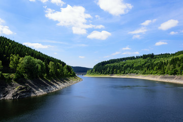 Fototapeta na wymiar Lake in the National Park Harz