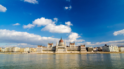 Fototapeta na wymiar Beautiful view of the Parliament on the Danube in Budapest Hungary.