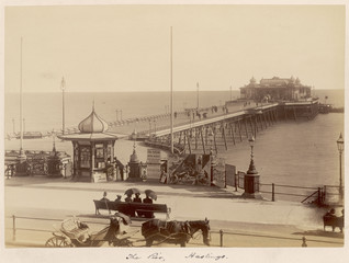 Hastings - Photo of Pier. Date: circa 1890  - obrazy, fototapety, plakaty