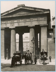 Euston Arch Photo. Date: 1890