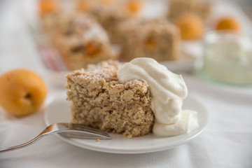 Aprikosen Streusel Kuchen 