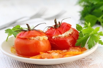 Tomatoes stuffed with meat, rice and vegetables