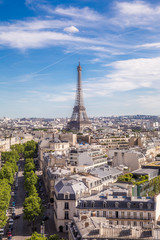 Summer view of Paris with Eiffel tower  - obrazy, fototapety, plakaty