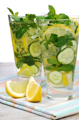 Cucumber non-alcoholic mojito