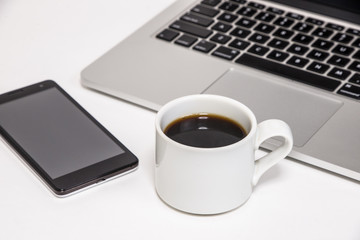 Work desk, smart phone, coffee, personal computer - 仕事場のデスク　スマートホン、コーヒー、パソコン１