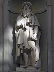 Fototapeta na wymiar Florence (Italy). Leonardo da Vinci sculpture outside the Uffizi Gallery in Florence