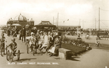 Rhyl Promenade. Date: 1933