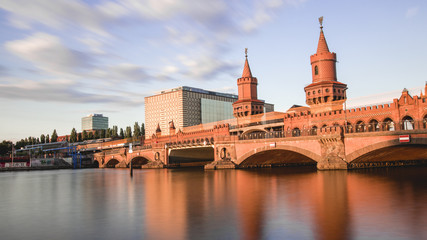 Fototapeta na wymiar Oberbaumbrücke Berlin