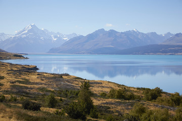 Fototapeta na wymiar Lake Pukaki türkiser Gletschersee