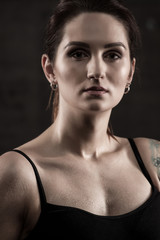 Naklejka premium fitness girl in studio