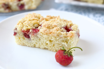 Streuselkuchen mit Erdbeeren